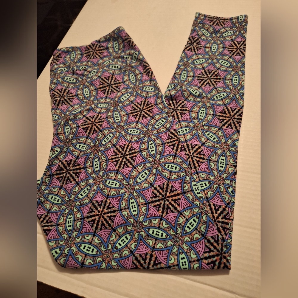 LuLaRoe Leggings Size TC